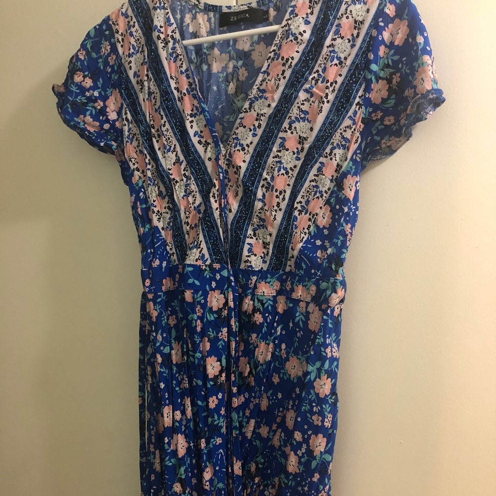 Women floral, Wrap dress, Large (adjustable to medium)